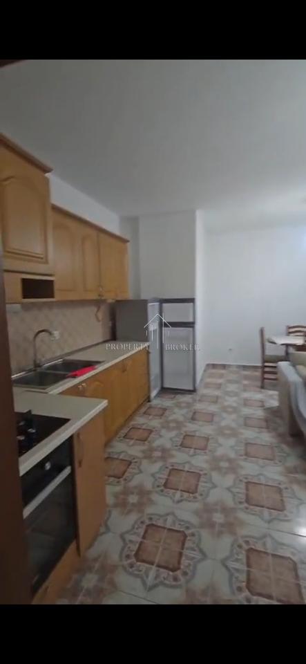 🏡 Jepet me qera apartment 1+1 Mrapa medresese