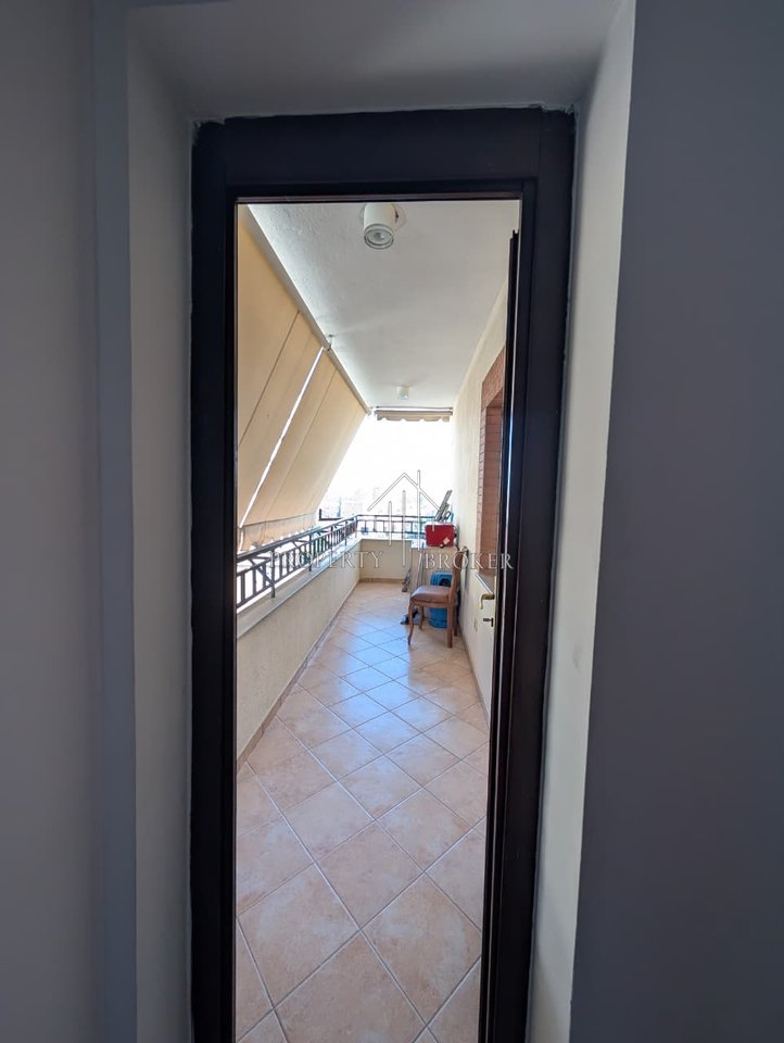 Appartamento 2+1+2 in affitto a Komuna Parisit, 70.000 Leke/mese