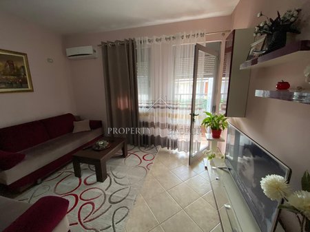 2+1 apartment for rent at Rr Mine Peza.