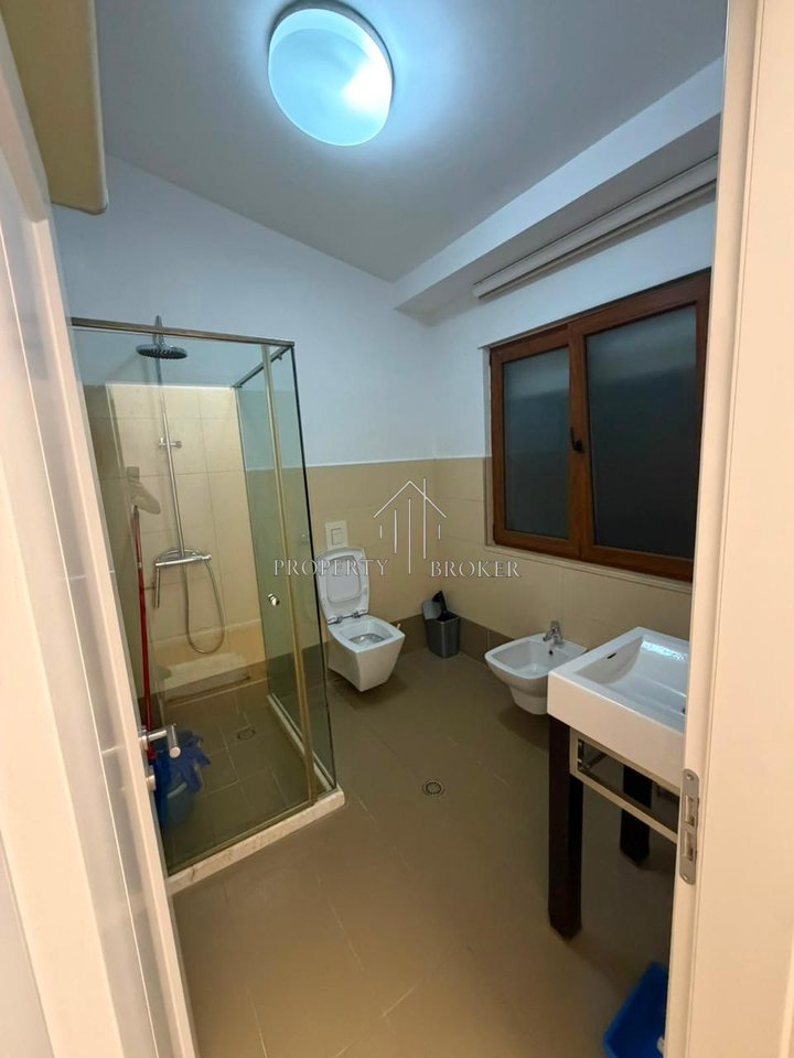 🏡 Jepet duplex  3+1+2+🅿️ me qera, Liqeni i Thate
