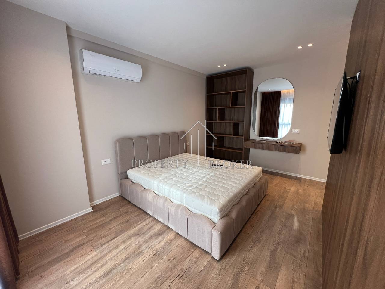 🏡 Apartment 2+1+2+🅿️ for rent at the Ndregjoni Complex!