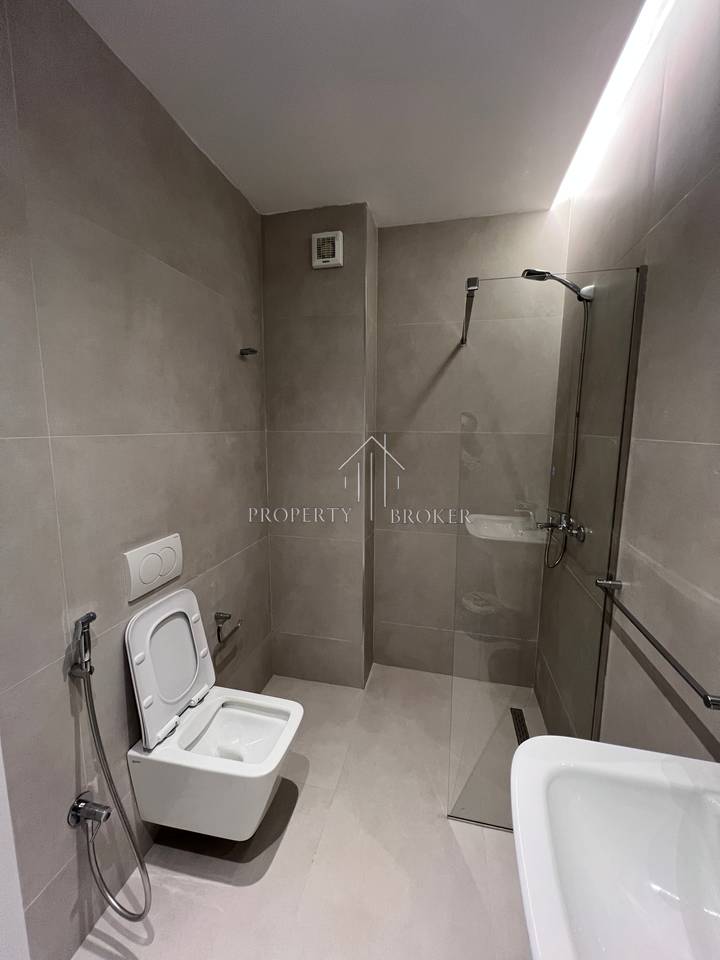 🏡 Apartment 2+1+2+🅿️ for rent at the Ndregjoni Complex!