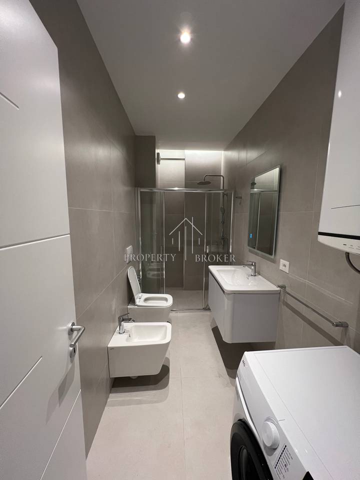 🏡 Apartment 2+1+2+🅿️ for rent at the Ndregjoni Complex!