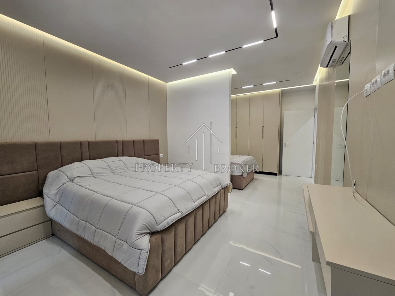 Jepet apartament 1+1 me qera tek Zogu zi