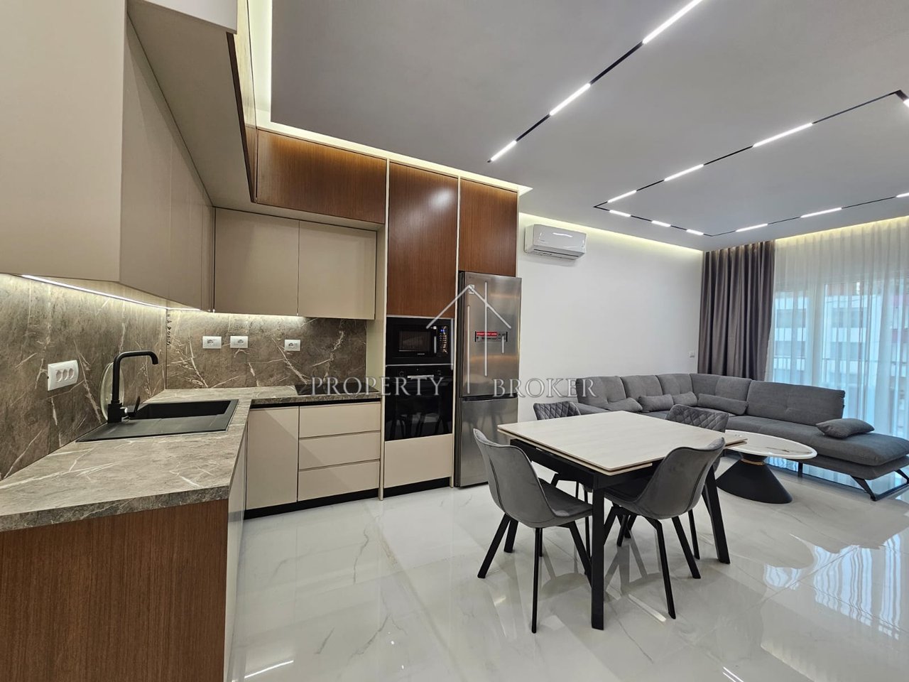 Jepet apartament 1+1 me qera tek Zogu zi