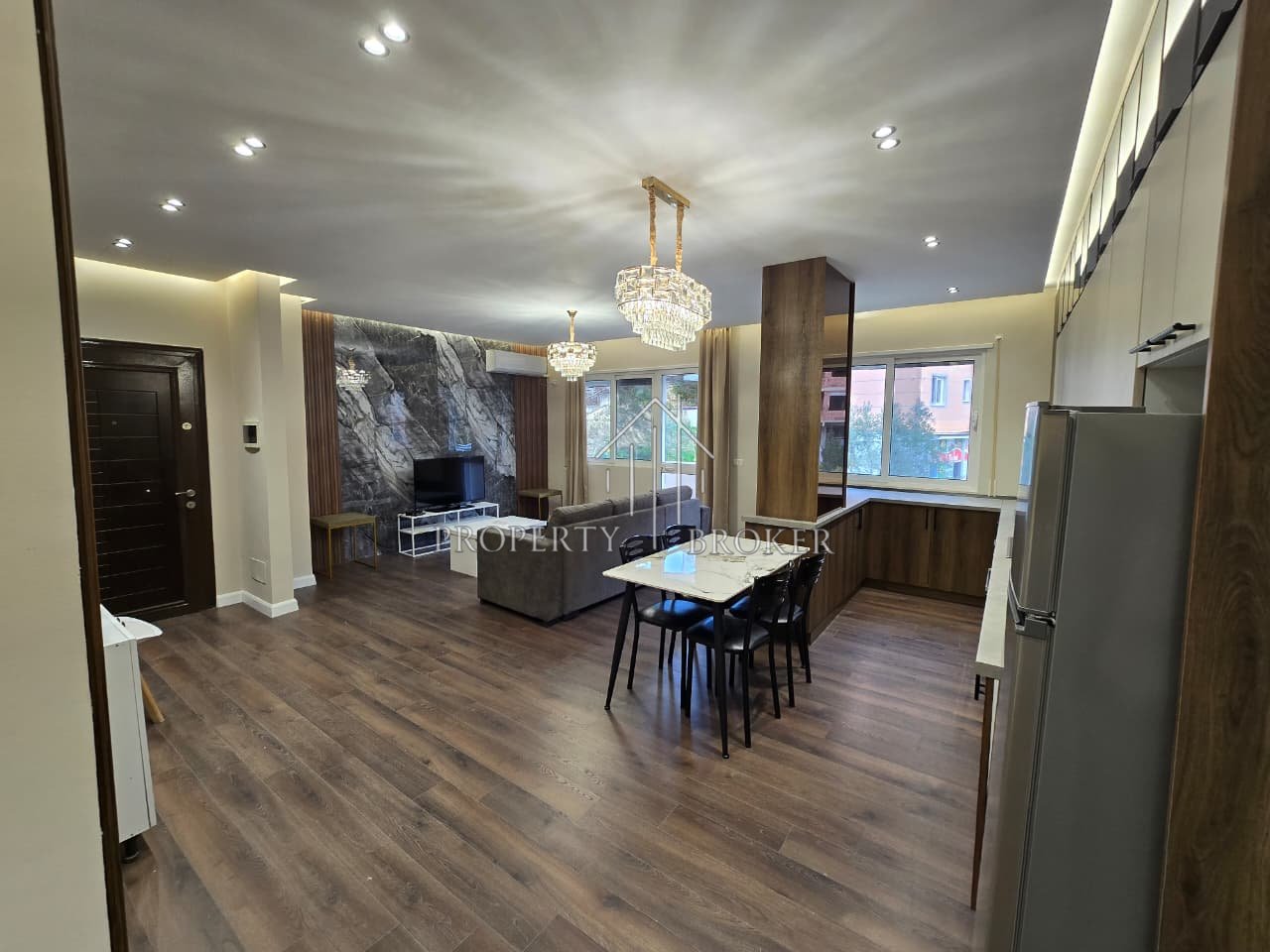 Shitet apartament 2+1+2 tek Kopshti Botanik, 197 mln Leke!