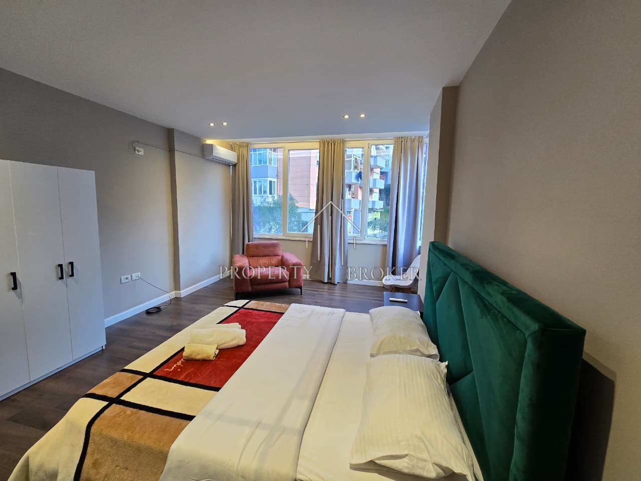 Shitet apartament 2+1+2 tek Kopshti Botanik, 197 mln Leke!