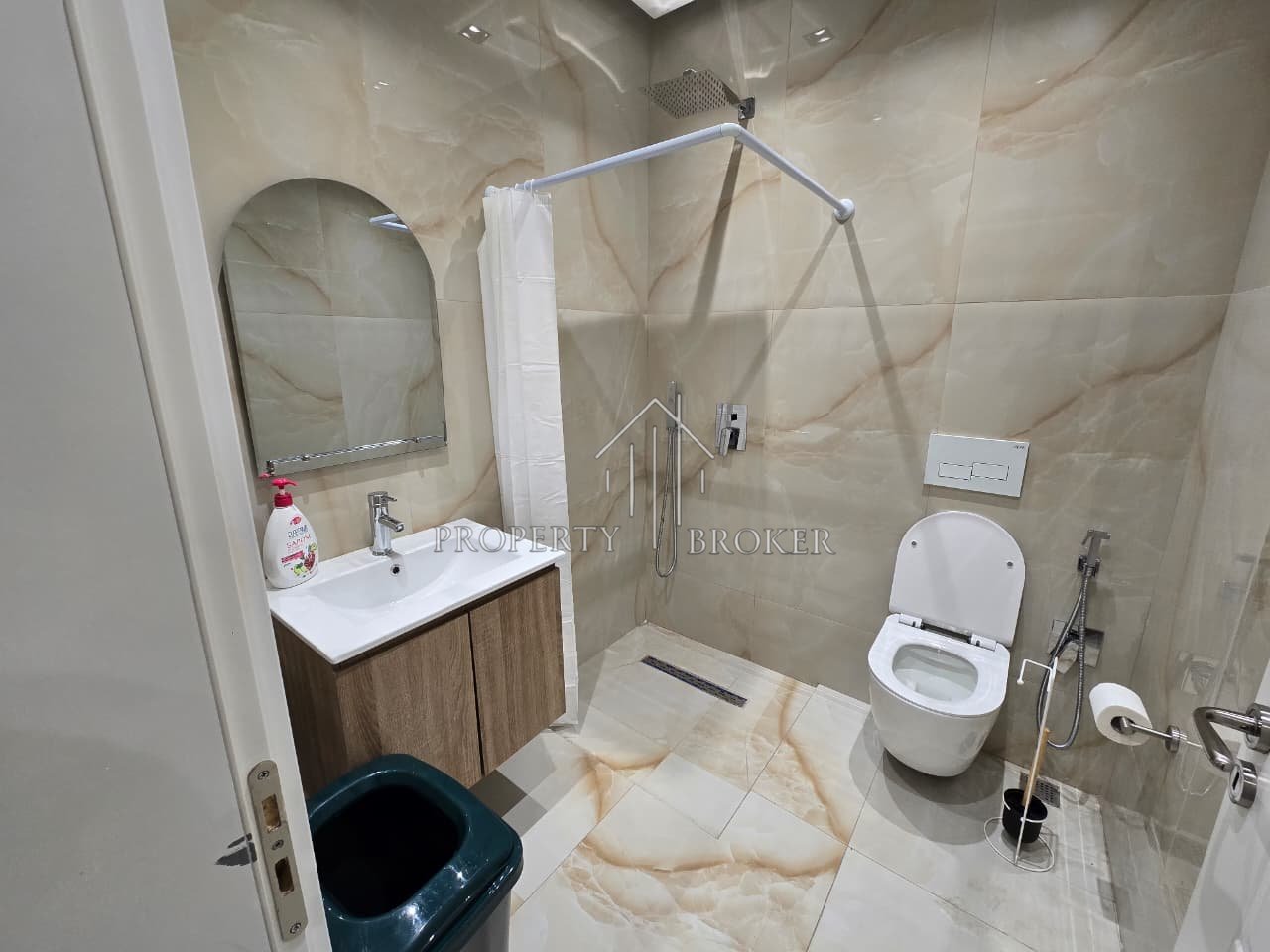 Shitet apartament 2+1+2 tek Kopshti Botanik, 197 mln Leke!