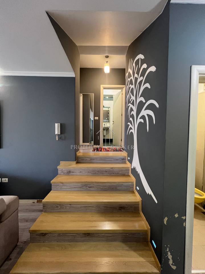 🏡 Appartamento 2+1+2 in vendita al Kompleksi Ferrarri, Via Peti!
