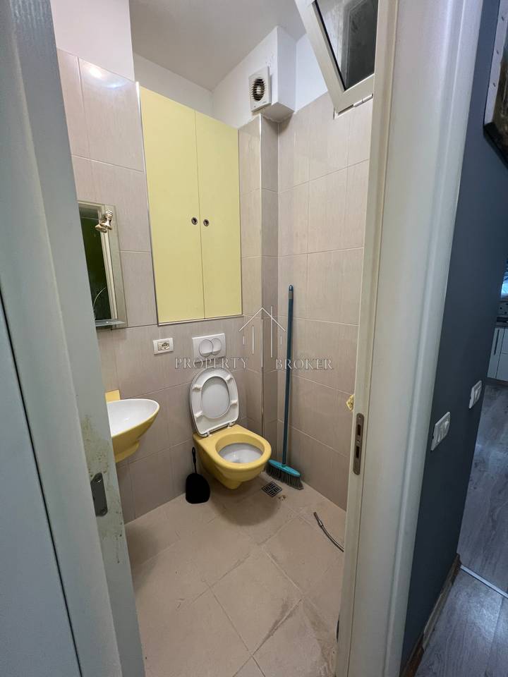 🏡 Appartamento 2+1+2 in vendita al Kompleksi Ferrarri, Via Peti!