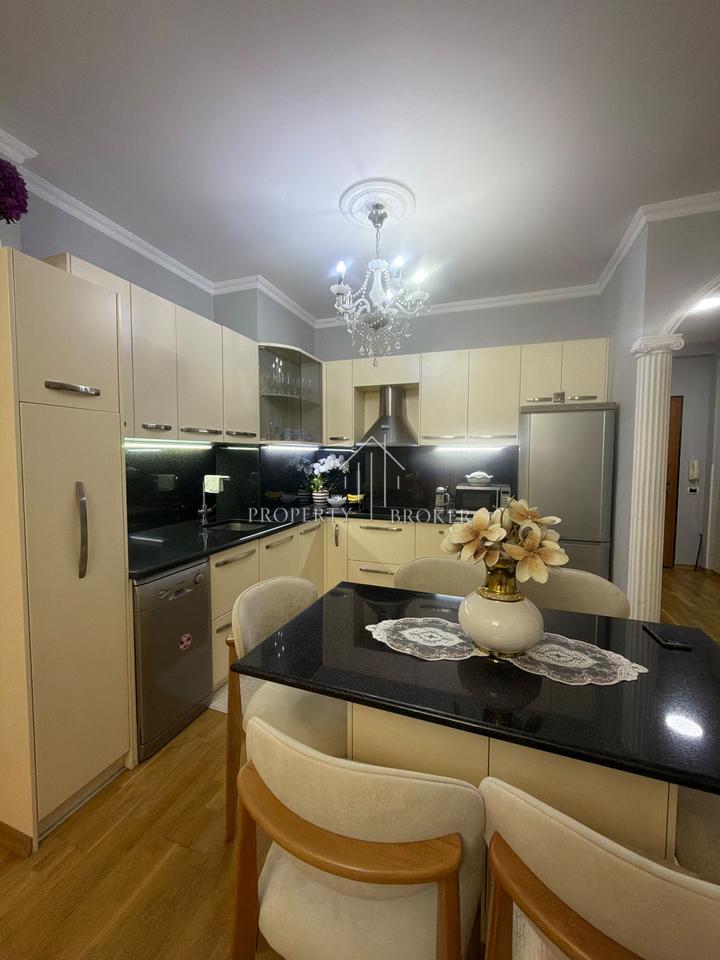 Shitet apartament 2+1+2 Don Bosko Vizion Plus !