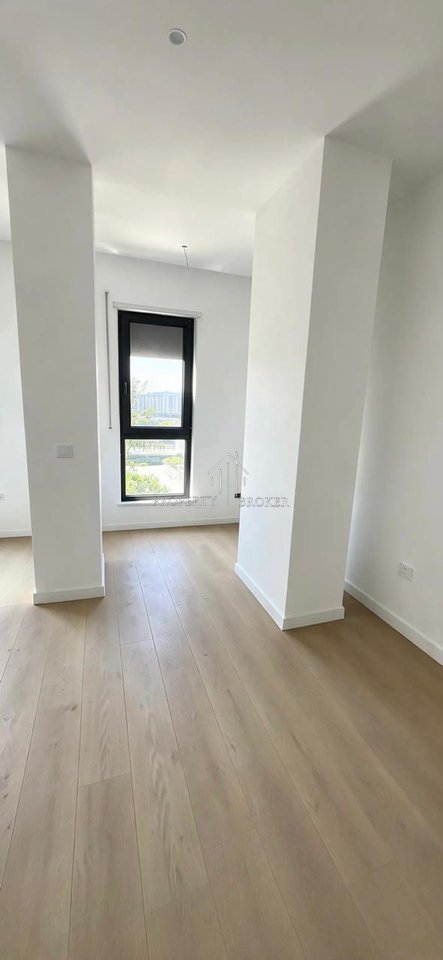 🏡 Jepet  grazoniere me qera Komuna Parisit (perball bar Oslo)
