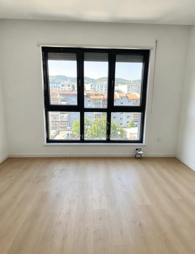 🏡 Jepet  grazoniere me qera Komuna Parisit (perball bar Oslo)
