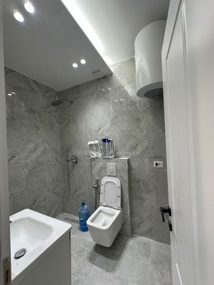 🏡 Appartamento 1+1 in vendita in Via Bardhyl!