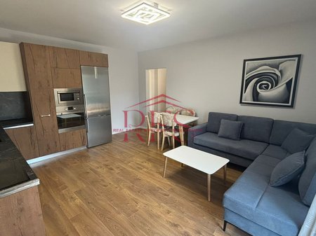 📍 Jepet me Qira Apartament 1+1 – 5 Maji, pas Concordit