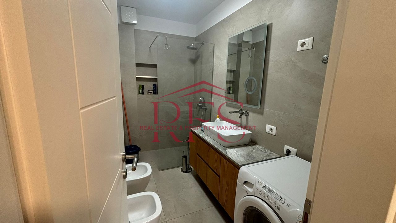 📍 Jepet me Qira Apartament 1+1 – 5 Maji, pas Concordit