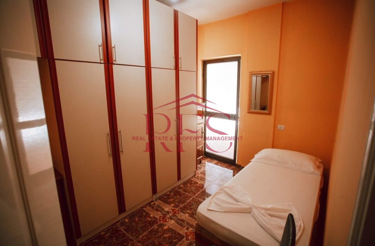 📍 Jepet me Qira Apartament 3+1 – 5 Maji, përballë Concordit