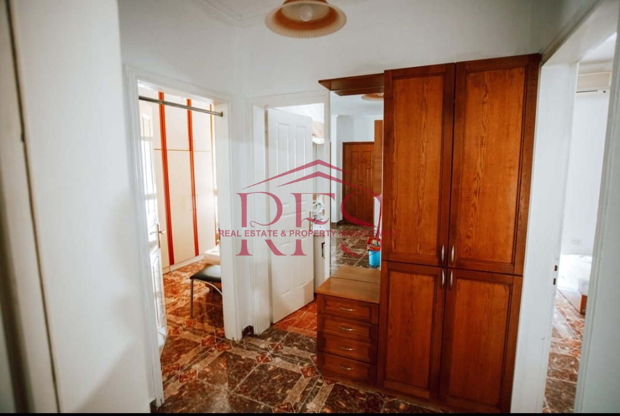 📍 Jepet me Qira Apartament 3+1 – 5 Maji, përballë Concordit