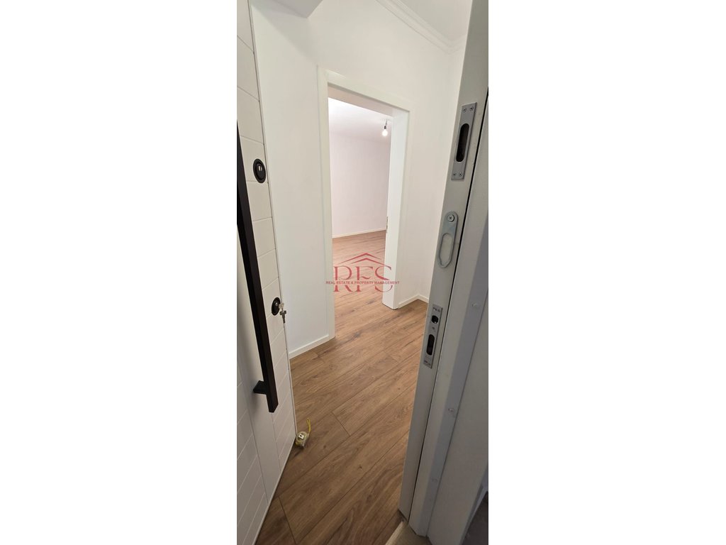 Gallery 01