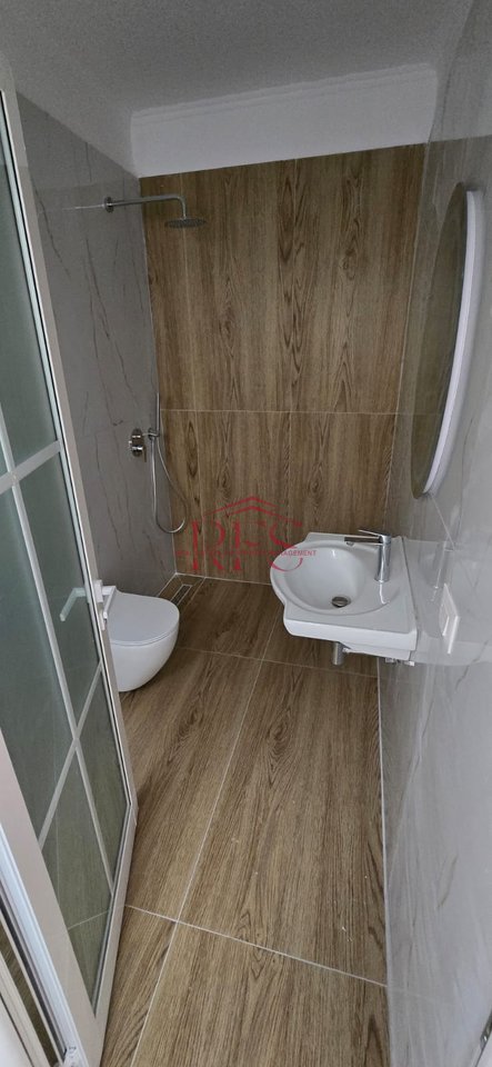 Shiten 2 Apartamente 1+1 tek 
📌Rr Irfan Tomini( Perball Kompleksit Delijorgji)
