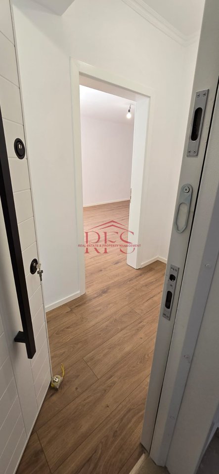 Shiten 2 Apartamente 1+1 te Mozaiku i Tiranës:  
📍 Vendndodhje shumë e mirë,