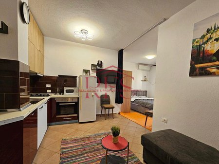 📍 Jepet me Qera Apartament 1+1 – 5 Maj, Afer Concordit