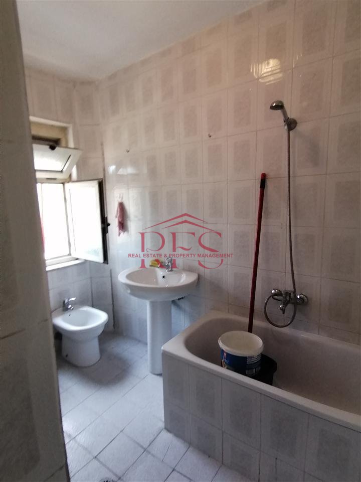 Qira – Apartament 3+1, Rruga Islam Alla, Rr.KAVAJES Tiranë 
💰 50,000 LEK / muaj