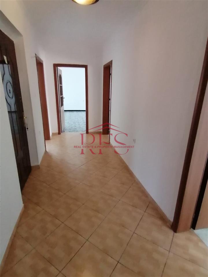Qira – Apartament 3+1, Rruga Islam Alla, Rr.KAVAJES Tiranë 
💰 50,000 LEK / muaj