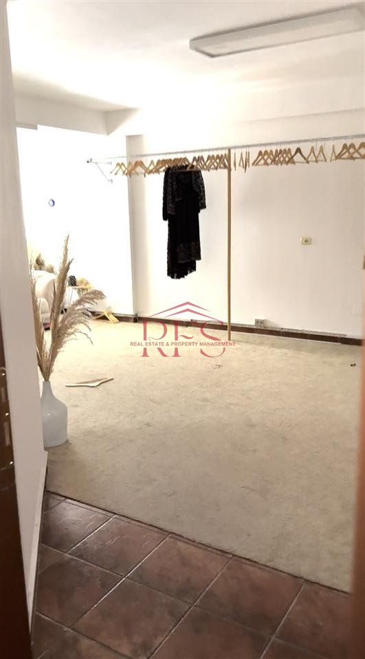 Qira – Apartament BIZNES /Zyrë 2+1, Bulevardi Gjergj Fishta
80,000 leke ne muaj