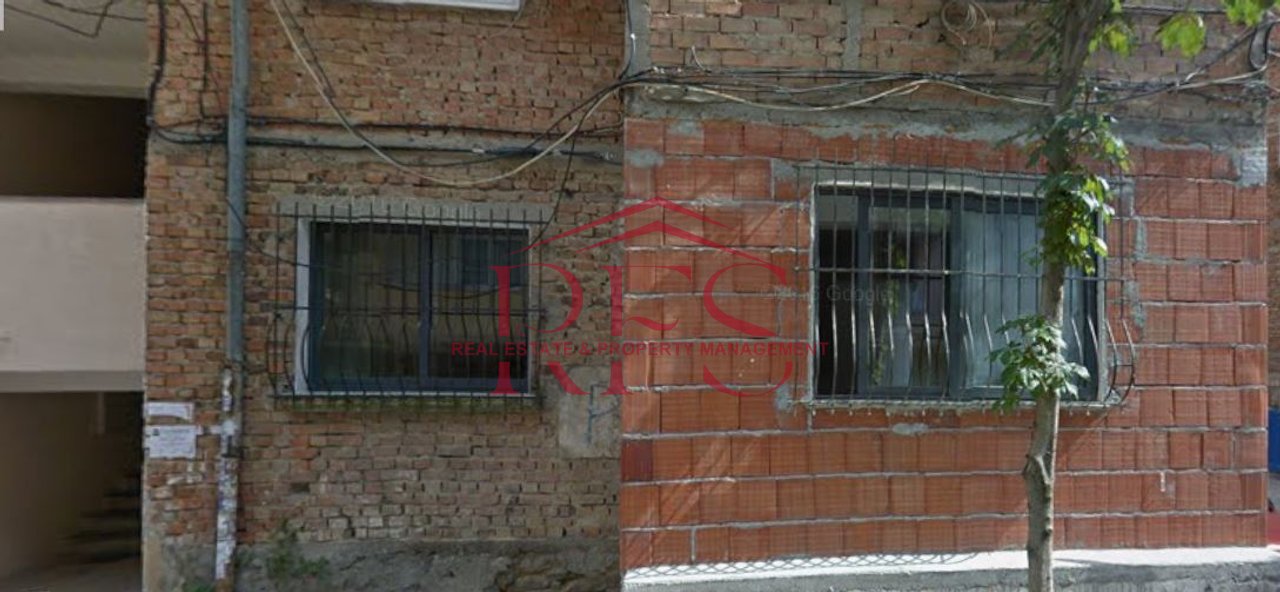 APARTAMENT 2+1 , Rr.Kosovareve Super i Mobiluar
Rr.Margarita Tutulani