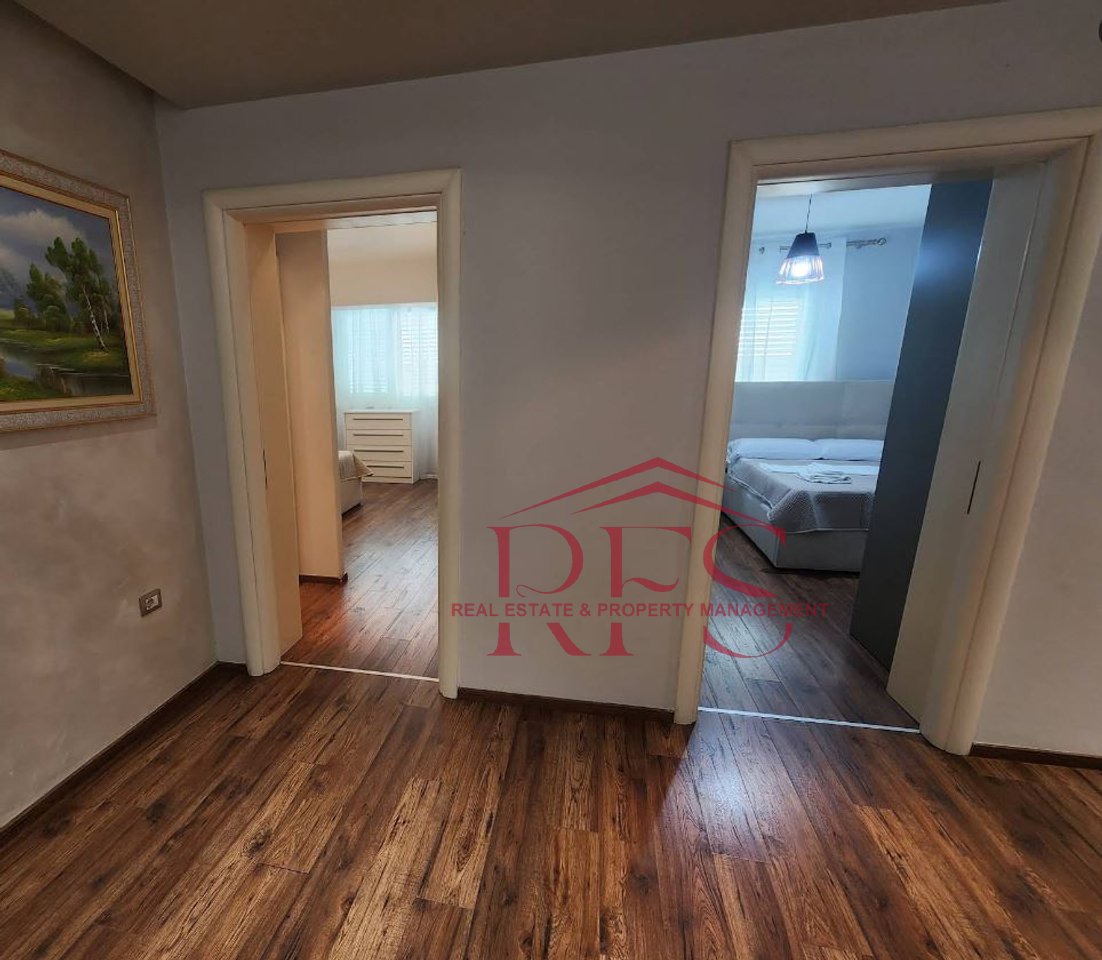 APARTAMENT 2+1 , Rr.Kosovareve Super i Mobiluar
Rr.Margarita Tutulani