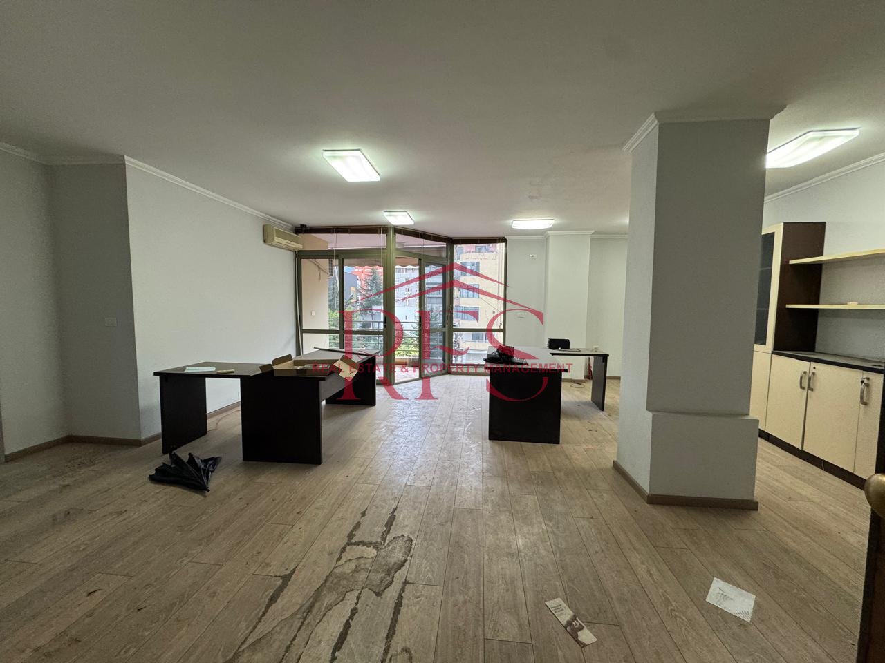 📍 Shitet Apartament 2+1 – Rruga Muhamet Gjollesha, pranë Hotel Mondial