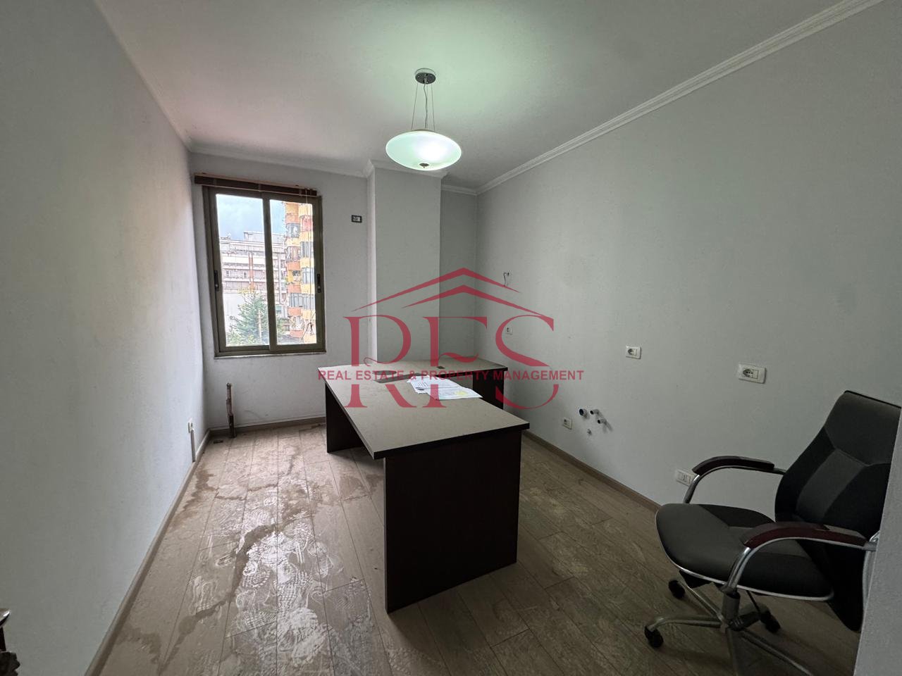 📍 Shitet Apartament 2+1 – Rruga Muhamet Gjollesha, pranë Hotel Mondial