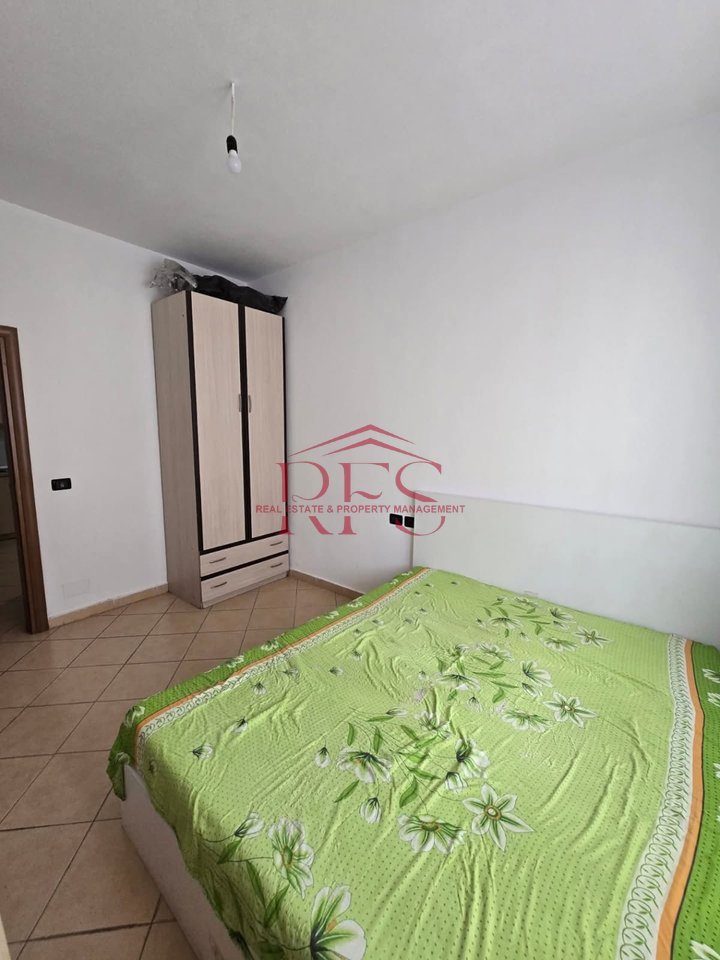 📢 JEPET ME QIRA – Apartament 2+1 në Yzberisht, pranë Nela 6