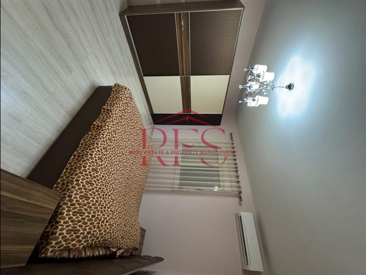 Jepet me qira – Apartament 2+1, 96 m² | Rruga Ferit Xhajko, Tiranë
💰 Çmimi: 60,000 Lekë / muaj