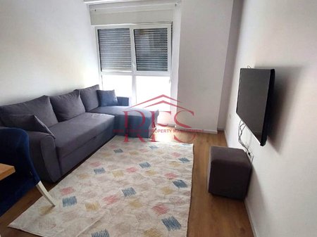 Jepet me Qera Apartament 1+1 ne
📍 Ali Dem tek Rezidenca Kaimi