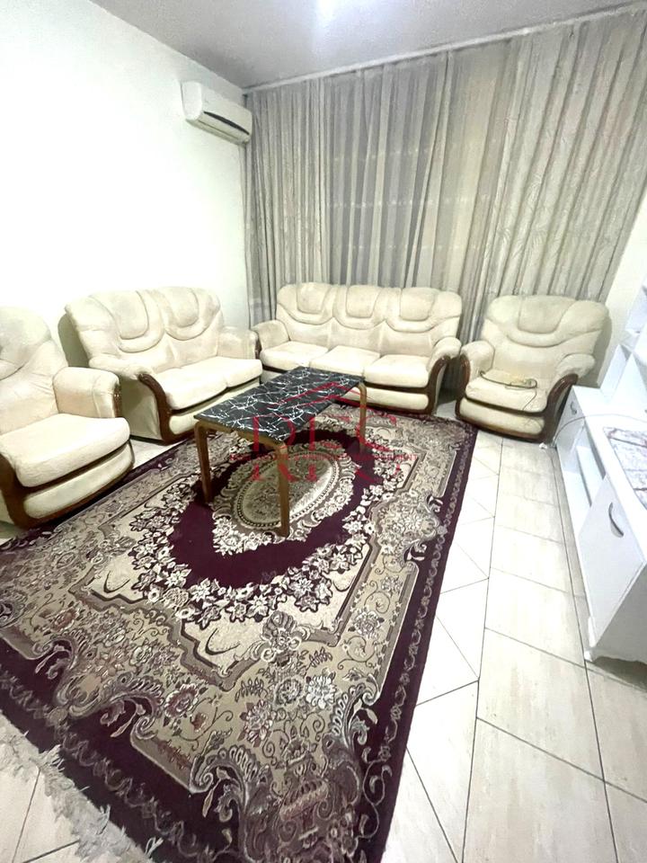 Jepet Apartament 3+1 me Qira Pranë Spitaleve QSUT