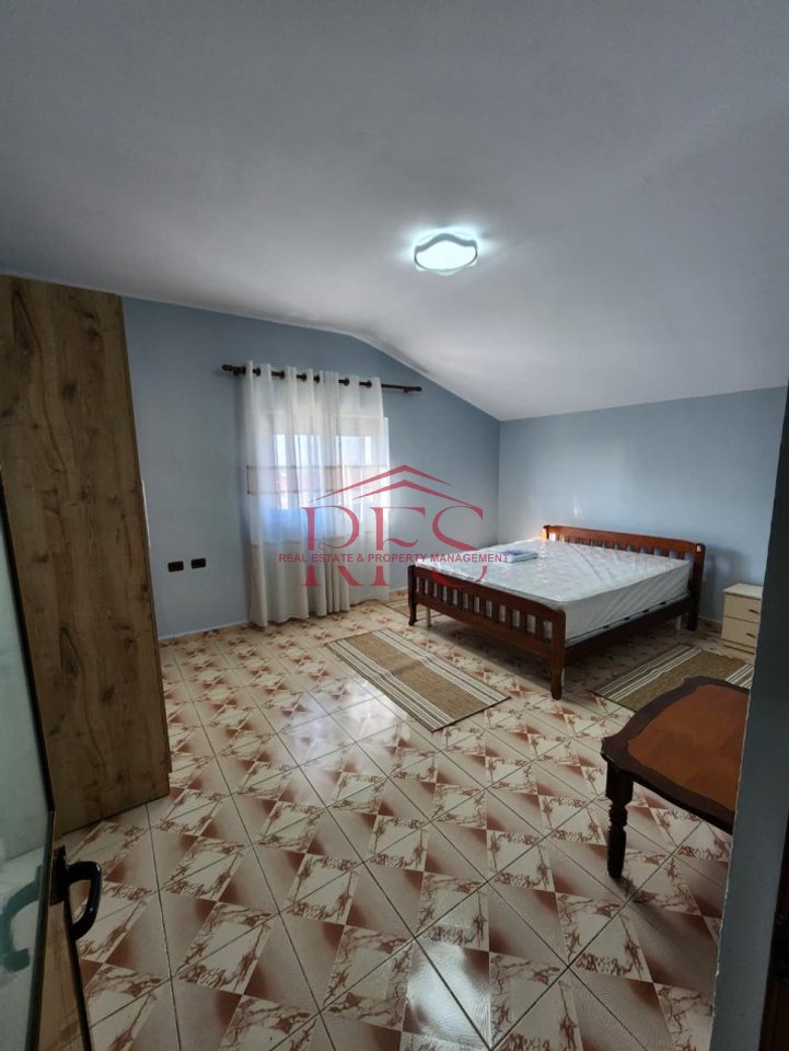 Tirane  11 Laprake | Spitali ushtarak | ish Dogana  Rruga Azem Galica  apartament  2+1  Kati 4  450 €