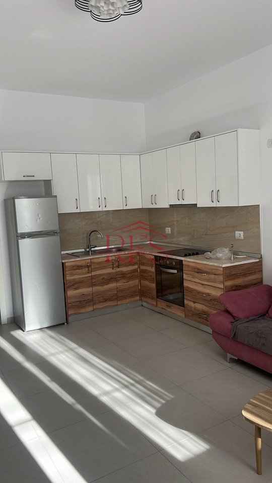 📍 Jepet me Qera Super Hyrje Private – Poshtë Spitalit Amerikan 2