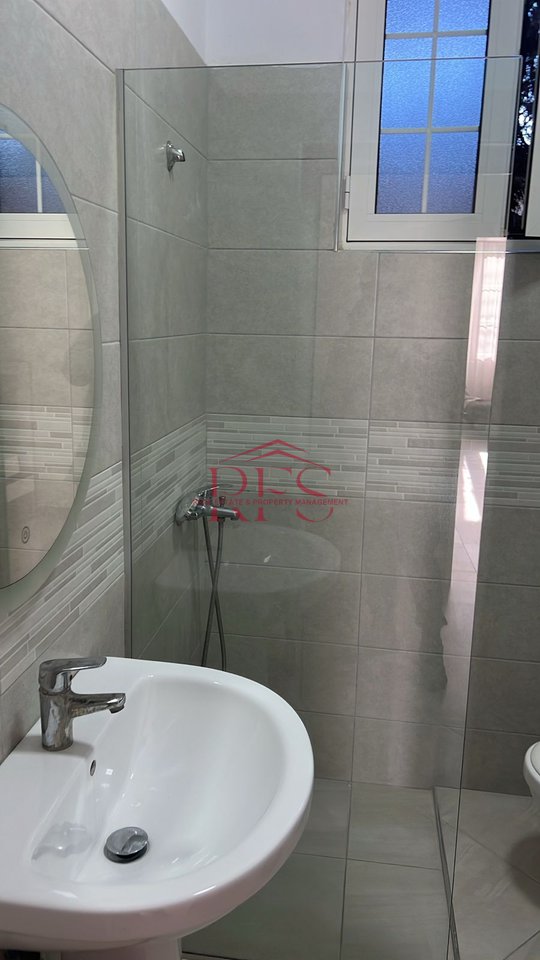 📍 Jepet me Qera Super Hyrje Private – Poshtë Spitalit Amerikan 2