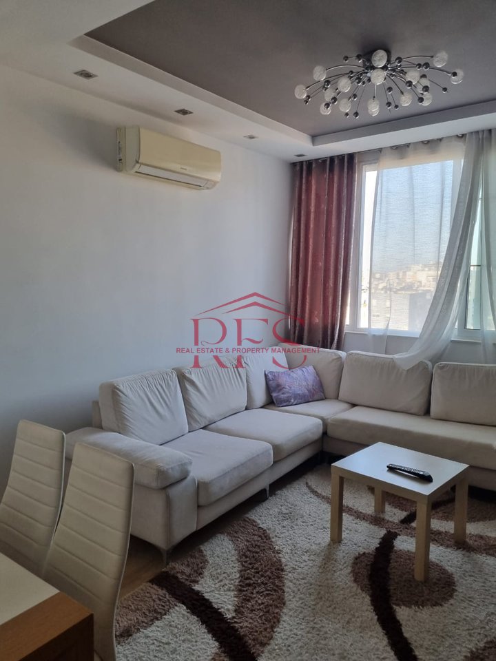 🏡 2+1 apartment for rent
📍 Ali Dem, near the sports fields, Idriz Dollaku Street
🏢 New building with elevator