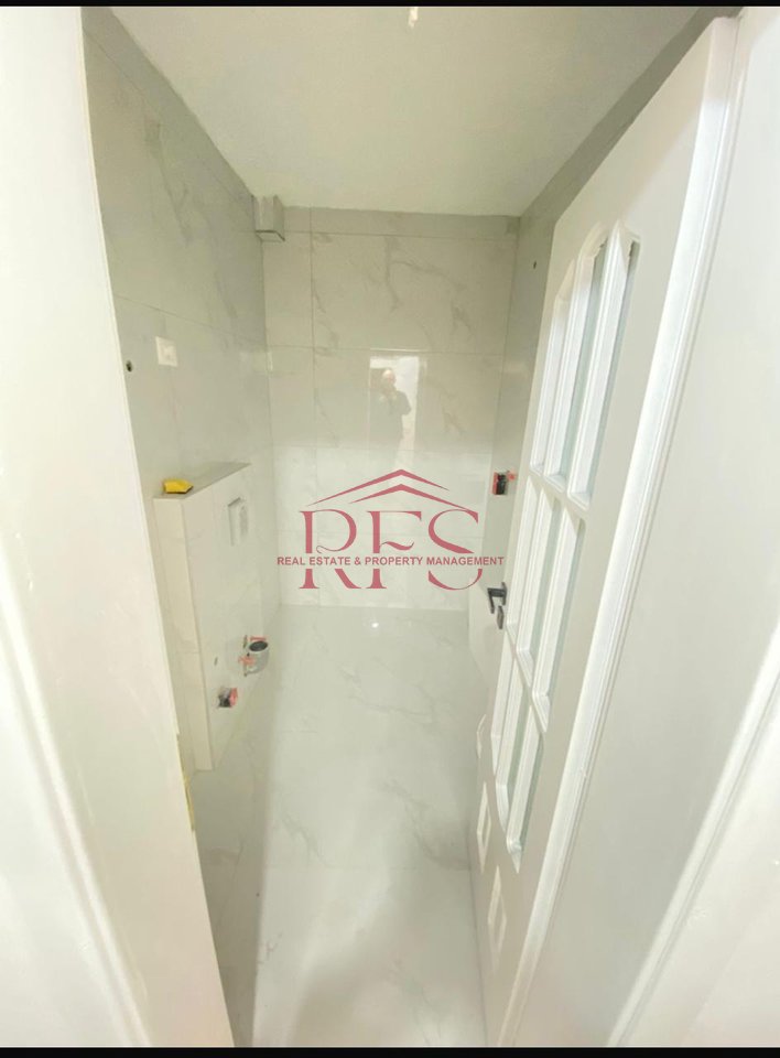 📍 Shitet OKAZION Apartament 1+1 – Afer Rrugës së Kosovareve, Tiranë