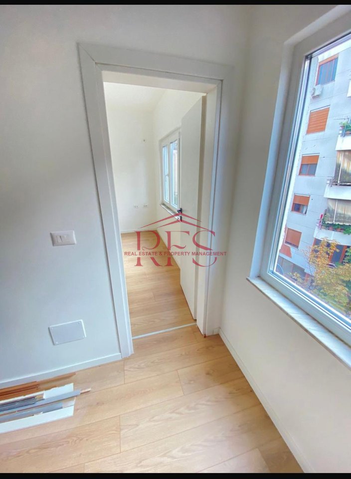 📍 Shitet OKAZION Apartament 1+1 – Afer Rrugës së Kosovareve, Tiranë