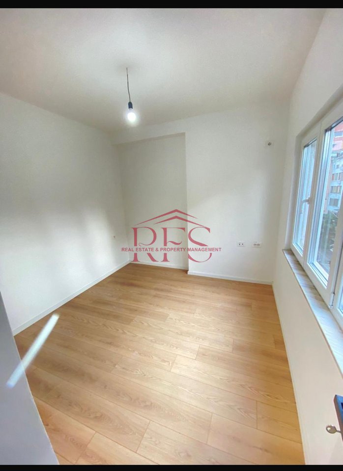 📍 Shitet OKAZION Apartament 1+1 – Afer Rrugës së Kosovareve, Tiranë