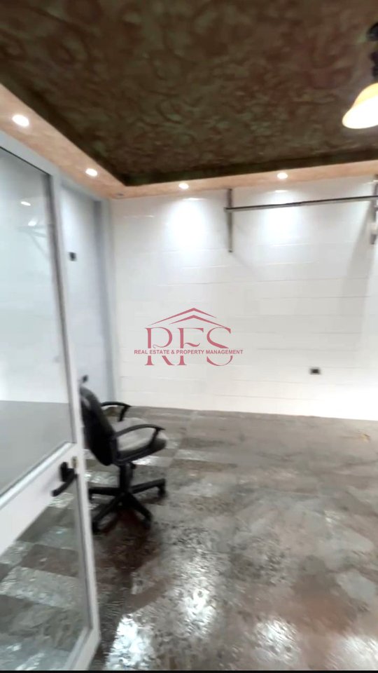 📢 Locali Commerciali in Affitto alla Comune di Parigi