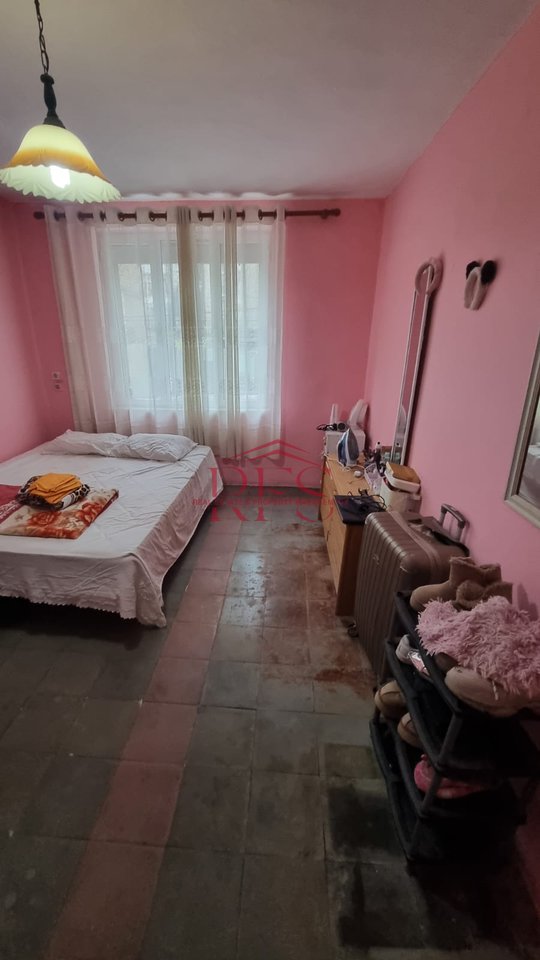 🏠 Shitet apartament 1+1, Rruga Kavajës