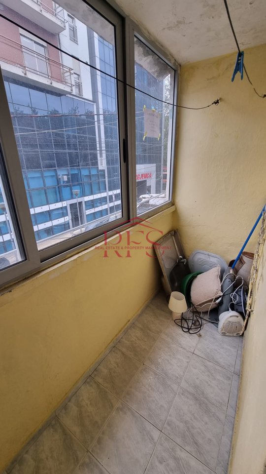 🏠 Shitet apartament 1+1, Rruga Kavajës