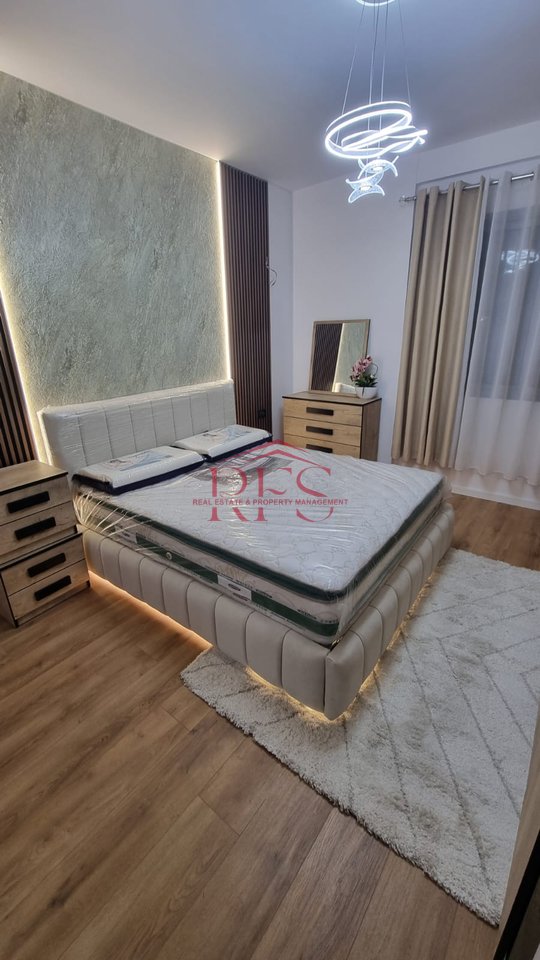 📢 Shitet Ap 2+1+2 i Mobiluar Moderne  – Astir, pranë Bar Oslo