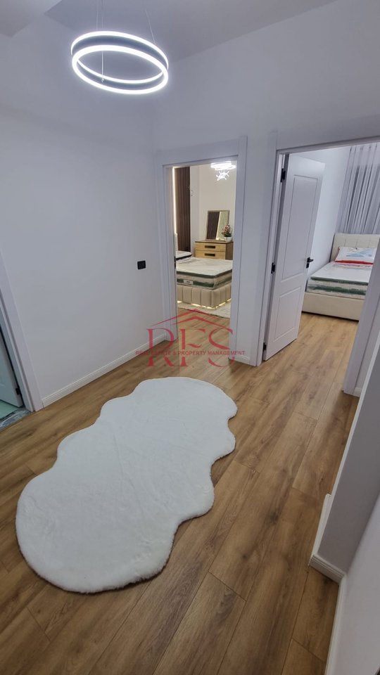 📢 Shitet Ap 2+1+2 i Mobiluar Moderne  – Astir, pranë Bar Oslo