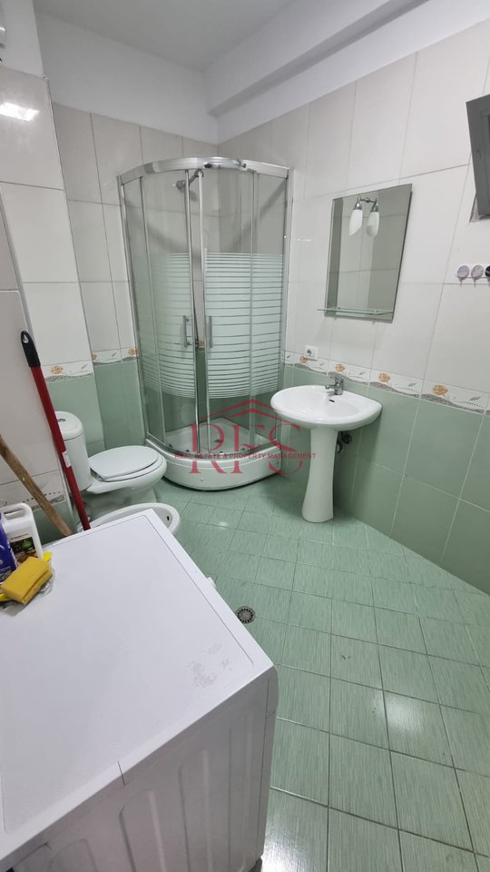 📢 Shitet Ap 2+1+2 i Mobiluar Moderne  – Astir, pranë Bar Oslo